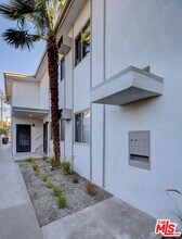 2230 Redondo Blvd in Los Angeles, CA - Building Photo - Building Photo