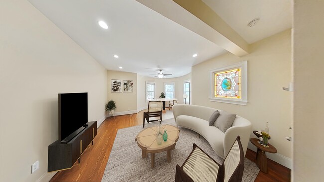 81 Hillside St, Unit 4
