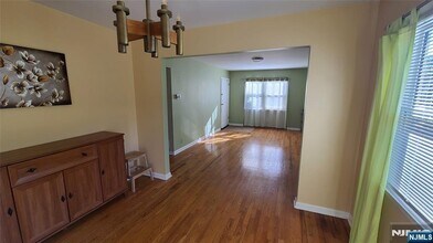 114 Ackerman Ave in Ridgewood, NJ - Building Photo - Building Photo