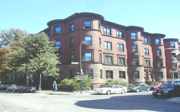 114-120 Hemenway St in Boston, MA - Foto de edificio - Building Photo
