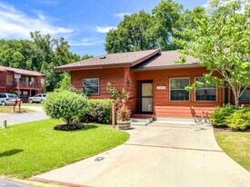 3300 N Sugartree St in Pensacola, FL - Building Photo