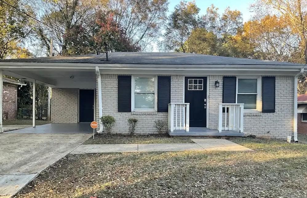 2513 Judson Ave in East Point, GA - Building Photo