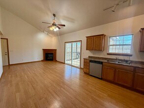 3444 W Dorchester Ridge in Peoria, IL - Foto de edificio - Building Photo