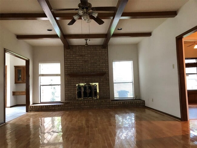 property at 2434 Hodges Bend Cir