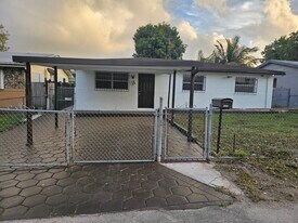 1330 NW 82nd St in Miami, FL - Building Photo