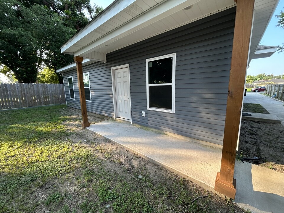 417 Trist Pl in Chalmette, LA - Building Photo