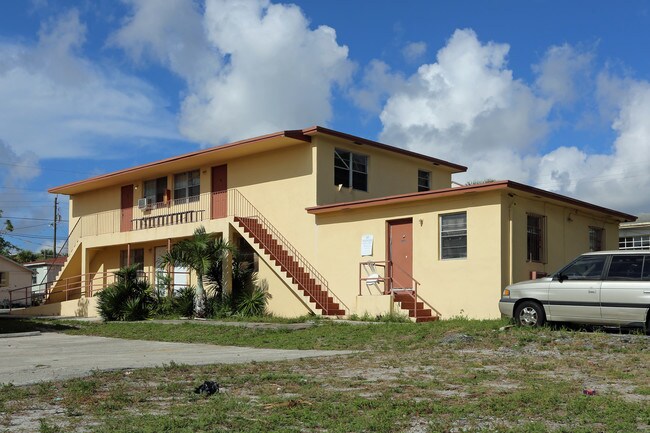 705 13th St in West Palm Beach, FL - Building Photo - Building Photo