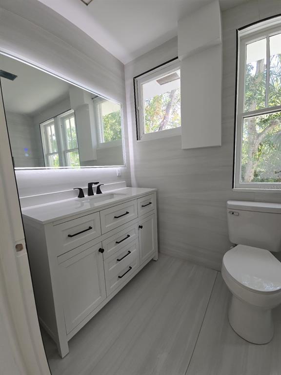 683 1/2 10th Ave S-Unit -1/2 in St. Petersburg, FL - Foto de edificio - Building Photo