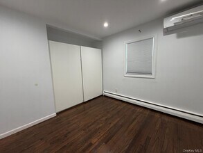 1 Munro Blvd in Valley Stream, NY - Building Photo - Building Photo