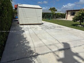 1580 NE 12th St in Homestead, FL - Building Photo - Building Photo