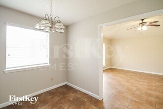 10411 Cedar Towne Ln in Sugar Land, TX - Foto de edificio - Building Photo