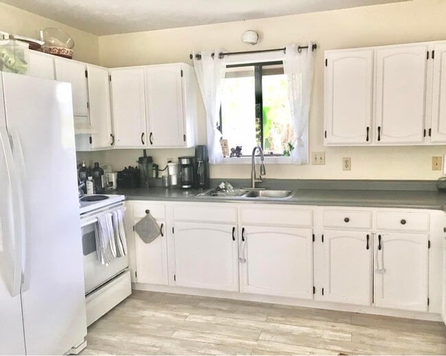 1 Kaupea St in Makawao, HI - Building Photo - Building Photo