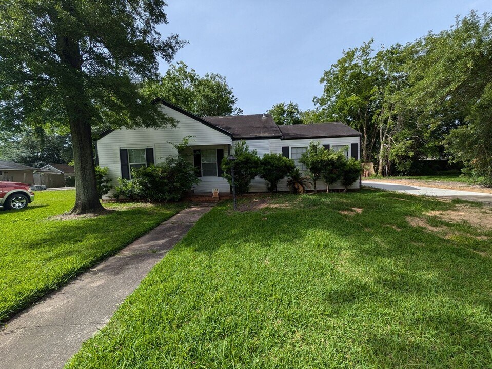 518 Alabama Ave in Beaumont, TX - Building Photo