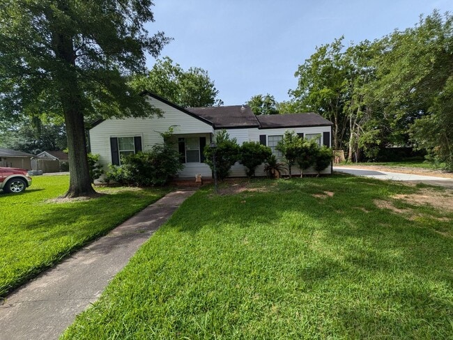 property at 518 Alabama Ave