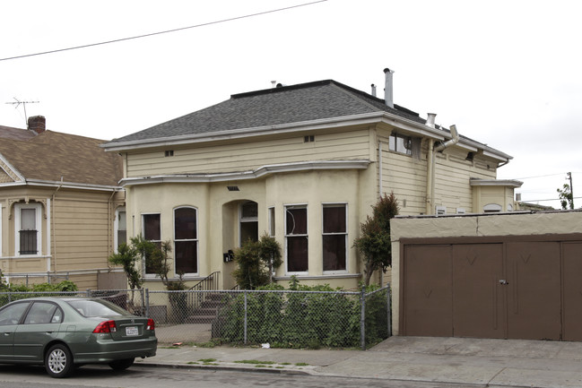 1917 Foothill Blvd in Oakland, CA - Building Photo - Building Photo