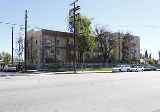 Avila Heights in North Hollywood, CA - Building Photo - Building Photo
