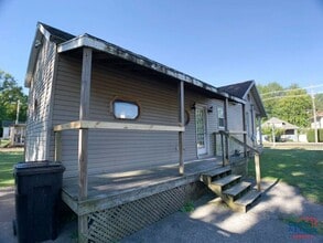 1021 N 5th St in Niles, MI - Building Photo - Building Photo