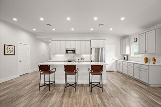 9825 Evening Canopy Dr in Manor, TX - Building Photo - Building Photo