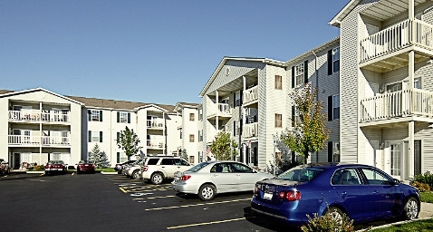 South Pointe Senior Apartments in Hamburg, NY - Foto de edificio - Building Photo