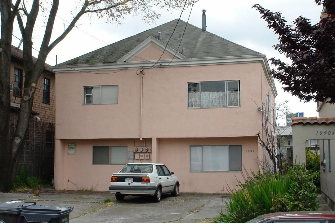 1942 Russell St in Berkeley, CA - Building Photo