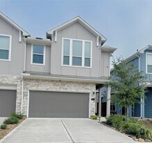 4015 Champlain Wy in Rosharon, TX - Building Photo