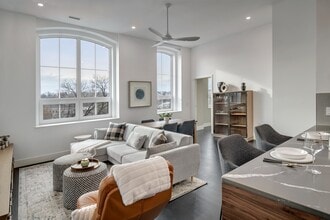 The Roe at Manayunk Apartments and Townhomes in Philadelphia, PA - Foto de edificio - Building Photo