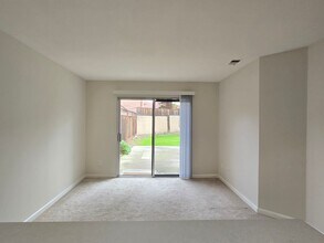 1685 Chesterton Cir in San Jose, CA - Foto de edificio - Building Photo