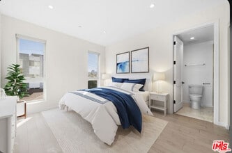 1654 Greenfield Ave in Los Angeles, CA - Building Photo - Building Photo