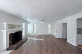 117 Van Nuys Ave in Oxnard, CA - Building Photo - Building Photo