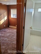 550 SW Levens St in Dallas, OR - Building Photo - Building Photo