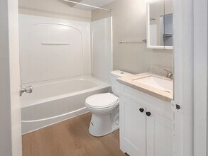 1605 Bacon Ave in Portage, MI - Building Photo - Building Photo