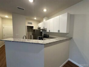 135 Harmony Mdws Ct in Dardenne Prairie, MO - Building Photo - Building Photo