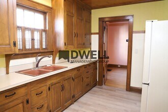 826 1st St NW, Unit 2 in Rochester, MN - Building Photo - Building Photo