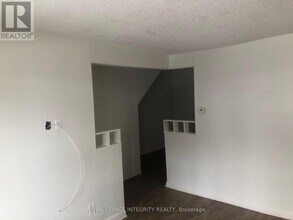 129 Pamilla St in Ottawa, ON - Building Photo - Building Photo