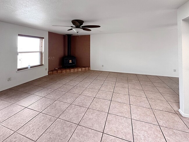 4135 N Apodaca St in Hobbs, NM - Building Photo - Building Photo