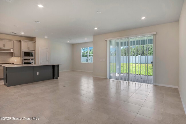 10369 Pk Ests Ave in Orlando, FL - Building Photo - Building Photo