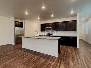83 Robb Canyon Ln in Henderson, NV - Building Photo - Building Photo
