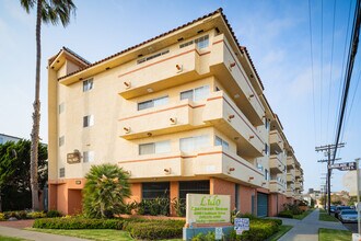 Lido Apartments - 4280 Lindblade Dr in Los Angeles, CA - Foto de edificio - Building Photo