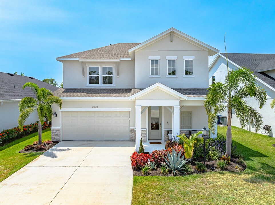 2523 Fireflag Ln in Sarasota, FL - Building Photo