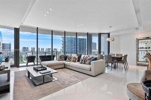 17475 Collins Ave in Sunny Isles Beach, FL - Building Photo