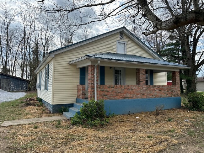 property at 3067 Greensburg Rd