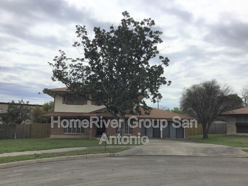 3518 Pinebluff Dr in San Antonio, TX - Building Photo