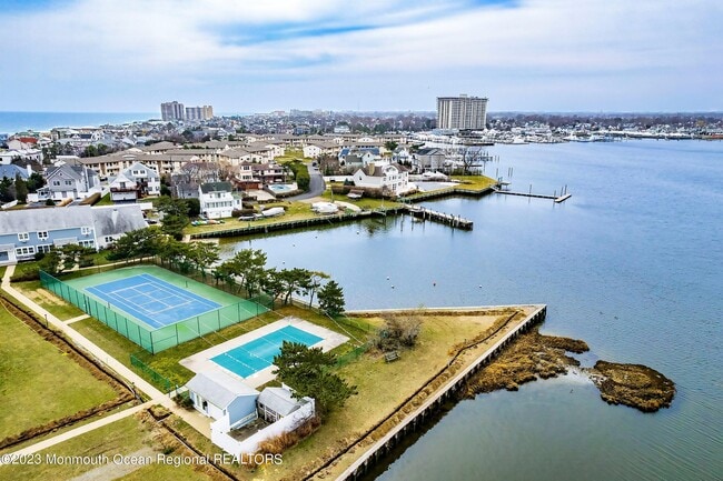 100 Seaview Ave in Monmouth Beach, NJ - Building Photo - Building Photo