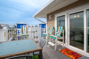 1503 Carolina Beach Ave N in Carolina Beach, NC - Building Photo
