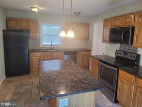 60 Henderson Ln in Willingboro, NJ - Building Photo - Building Photo