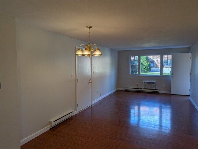 16a Mayberry Dr in Westborough, MA - Building Photo - Building Photo