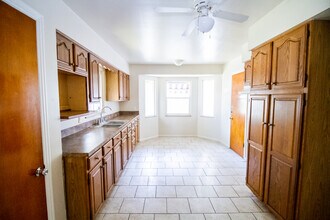 3471 Jeannette Ave in Toledo, OH - Foto de edificio - Building Photo