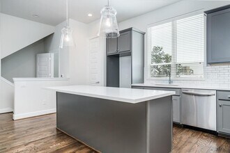 3028 Charline in Houston, TX - Building Photo - Building Photo