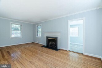 4505 Conifer Ln in Bethesda, MD - Building Photo - Building Photo