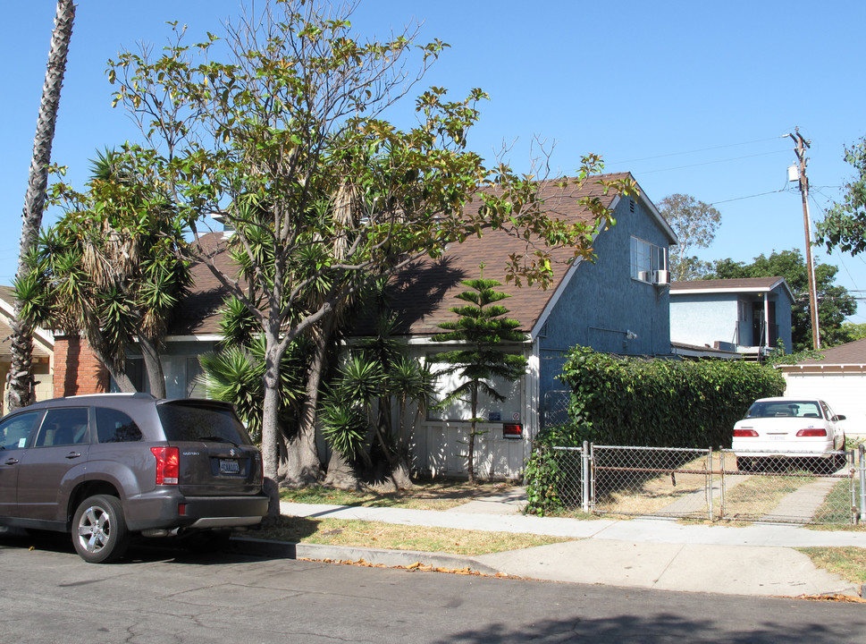 1755 Freeman Ave in Long Beach, CA - Foto de edificio